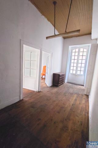 Maison Bourgeoise du 15 ème et 16 ème Siècle 420 M2