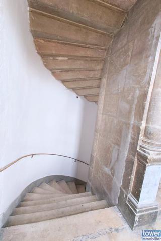 Maison Bourgeoise du 15 ème et 16 ème Siècle 420 M2