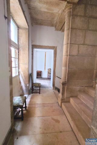 Maison Bourgeoise du 15 ème et 16 ème Siècle 420 M2