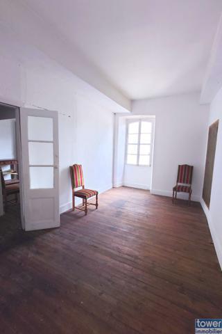 Maison Bourgeoise du 15 ème et 16 ème Siècle 420 M2