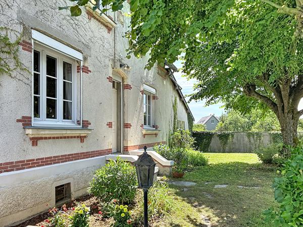Demeure de caractère avec 2 400 m² de terrain