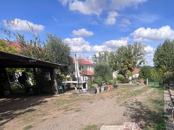 A Auchay sur Vendée, Longère en pierre avec gîte, grenier et beaux espaces extérieurs