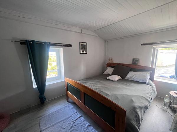 A Auchay sur Vendée, Longère en pierre avec gîte, grenier et beaux espaces extérieurs