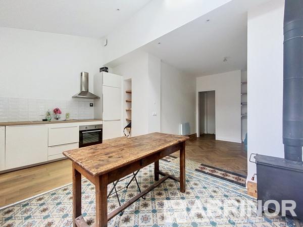EXCLUSIVITÉ - LILLE Cormontaigne / Montebello, beau type 2 avec terrasse et garage LILLE
