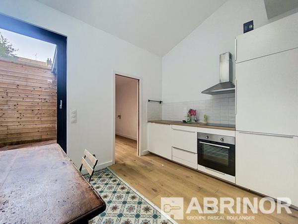 EXCLUSIVITÉ - LILLE Cormontaigne / Montebello, beau type 2 avec terrasse et garage LILLE
