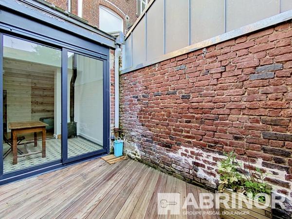 EXCLUSIVITÉ - LILLE Cormontaigne / Montebello, beau type 2 avec terrasse et garage LILLE