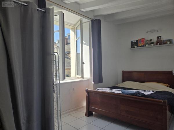 Immeuble à vendre à Château-Gontier-sur-Mayenne en Mayenne (53200), ref : 53073-1729