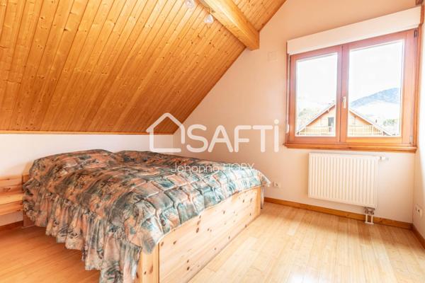 Maison type chalet en bois – Plain-pied + étage aménagé – Aucun travaux à prévoir