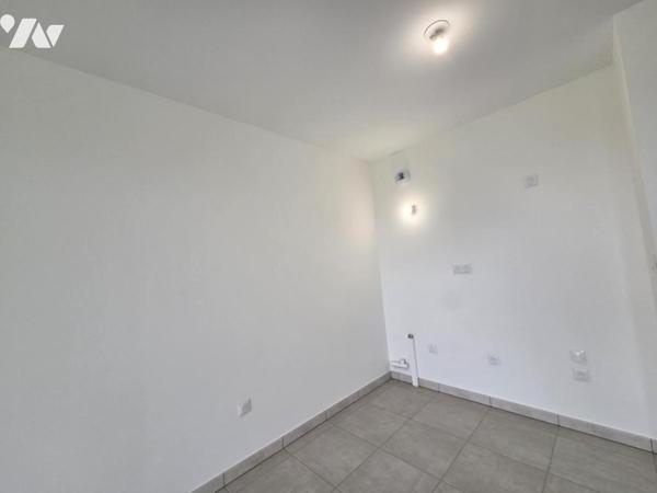 Bezannes - Résidence ENTRE VIGNES ET GOLF studio de 30m² avec parking et terrasse