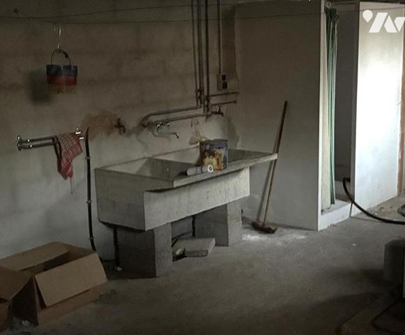 VILLA TYPE 5 AVEC GARAGE EN SOUS-SOL TOTAL ET TERRAIN AUTOUR MOUSTIERS-SAINTE-MARIE