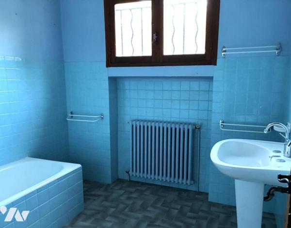 VILLA TYPE 5 AVEC GARAGE EN SOUS-SOL TOTAL ET TERRAIN AUTOUR MOUSTIERS-SAINTE-MARIE