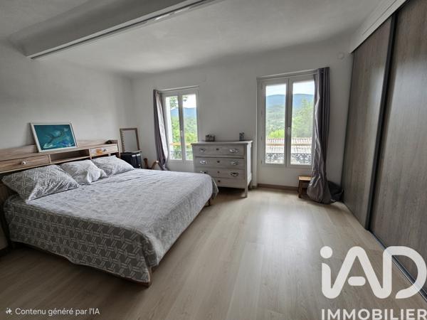 Location maison 5 pièces 120 m² Méounes-lès-Montrieux