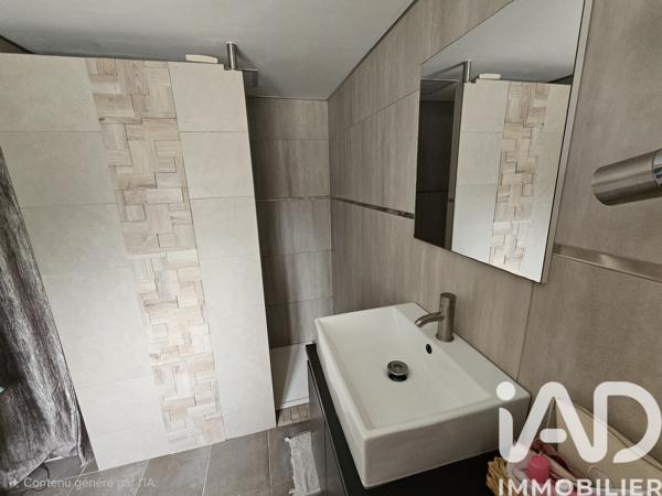 Location maison 5 pièces 120 m² Méounes-lès-Montrieux