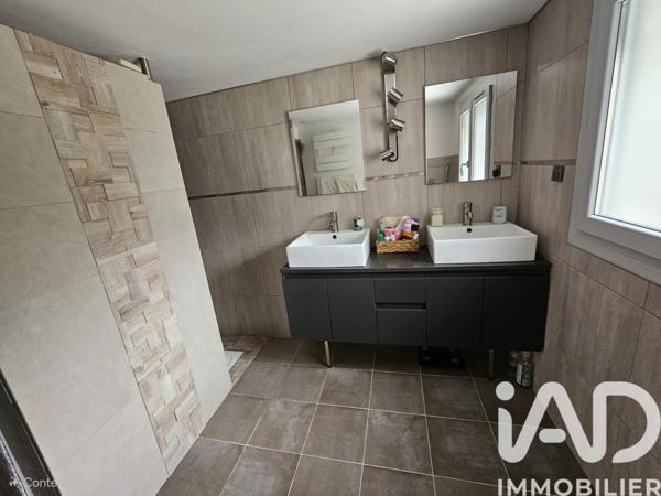Location maison 5 pièces 120 m² Méounes-lès-Montrieux