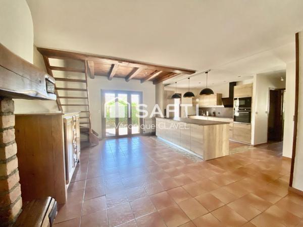 Coquette villa au calme de 106m2 plain pied  posée sur un terrain de 348m2 avec piscine