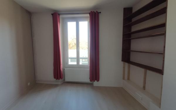 Appartement à louer    3 pièces • 53 m2 Dourdan