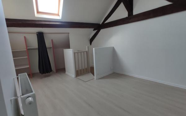Appartement à louer    3 pièces • 53 m2 Dourdan