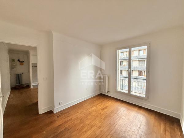 DERNIER ETAGE  2 pièces de 30 m2