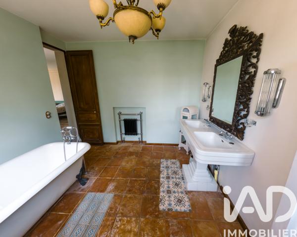 Maison à vendre 10 pièces 230 m² Grasse