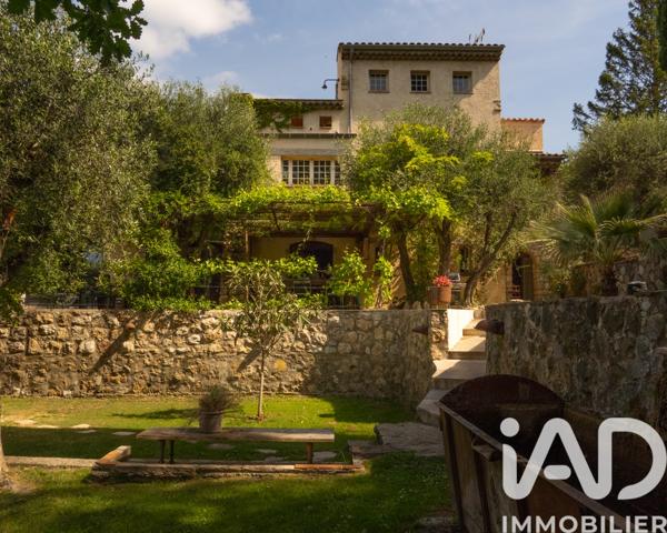 Maison à vendre 10 pièces 230 m² Grasse