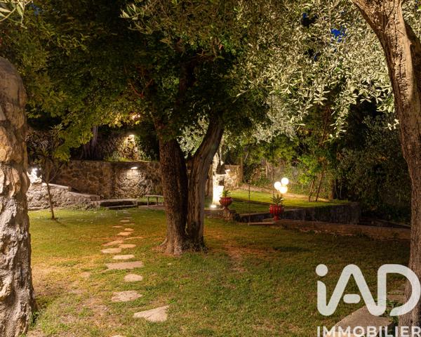 Maison à vendre 10 pièces 230 m² Grasse