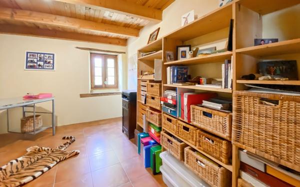 Maison à vendre    5 pièces •  Montpezat-de-Quercy