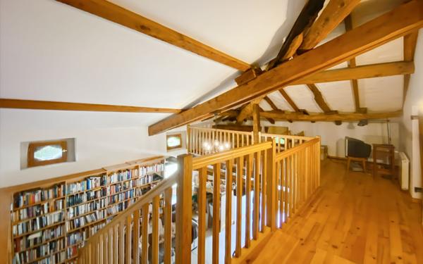 Maison à vendre    5 pièces •  Montpezat-de-Quercy