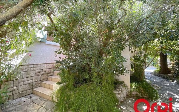 Maison à vendre    5 pièces •  Sausset-les-Pins