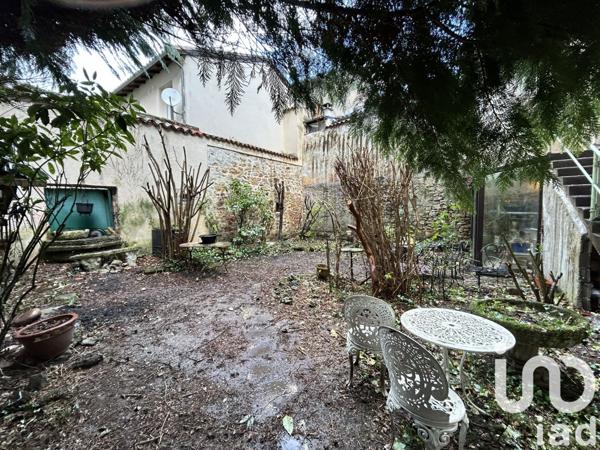 Appartement 3 pièces de 92 m² à Saint-Céré (46400)