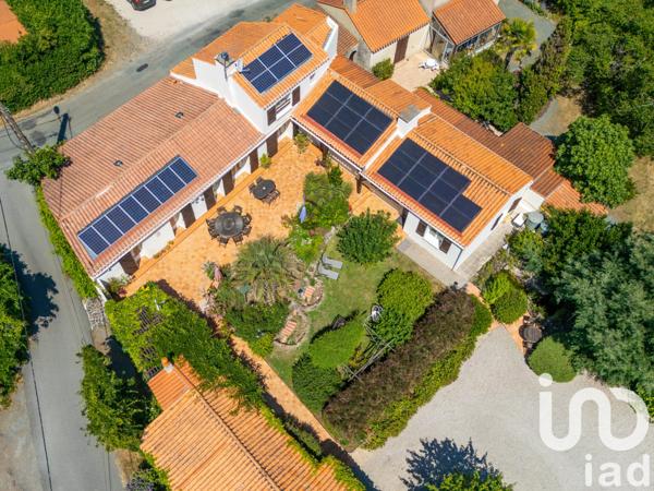 Maison à vendre 10 pièces 232 m² Vairé