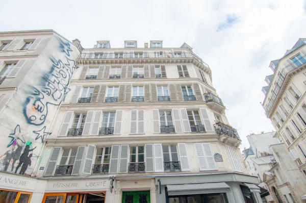 Paris Saint-André Des Arts : 2 pièces et studio à réunir dernier étage, ascenseur