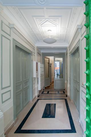 Paris Saint-André Des Arts : 2 pièces et studio à réunir dernier étage, ascenseur