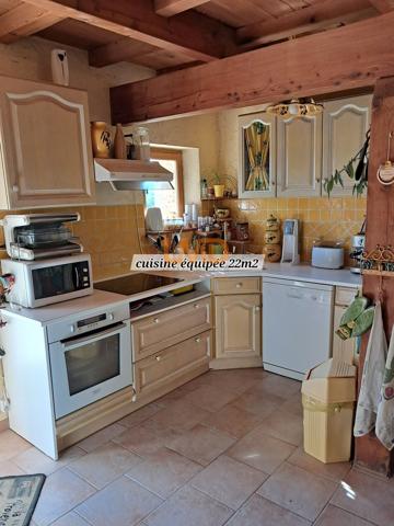 Maison Cévenole sur magnifique terrain de 27 672m2, avec piscine