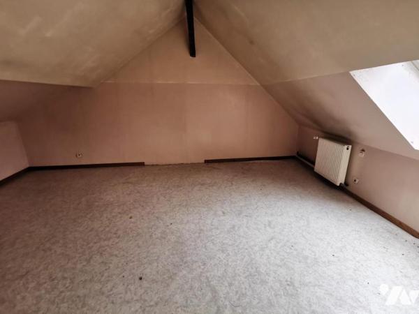 LOIRE  - MAISON D'HABITATION DE 1850, 4 CHAMBRES - TERRAIN NON ATTENANT 313 m²