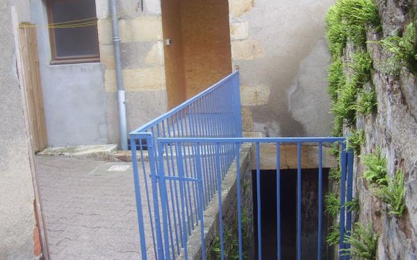 Immeuble à vendre    8 pièces •  Montmarault