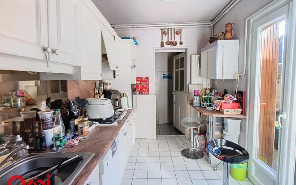 Immeuble à vendre    8 pièces •  Montmarault