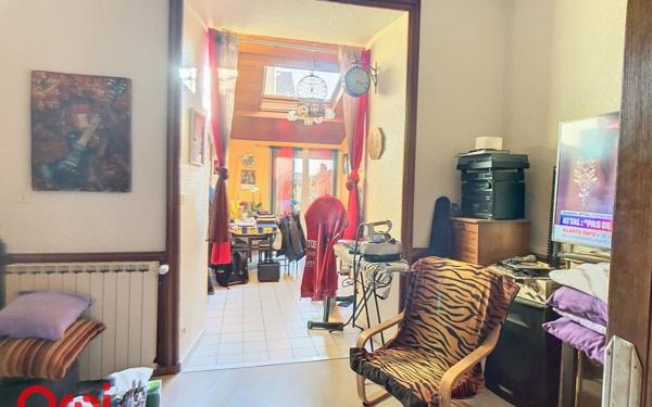 Immeuble à vendre    8 pièces •  Montmarault