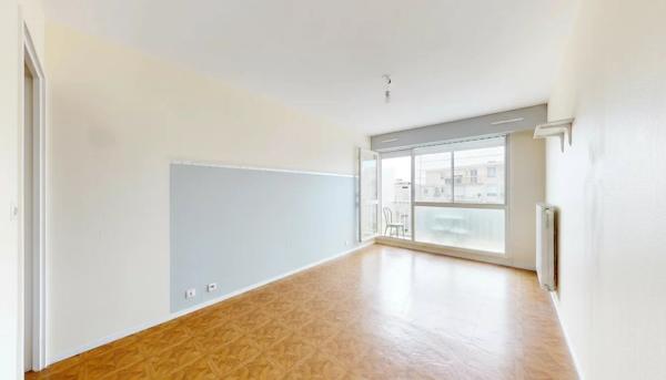 Vente                                                      Appartement
                        
                     1 pièces                      19 m2                     à Mainvilliers