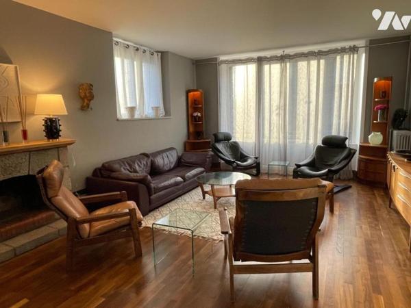 DOL DE BRETAGNE- Maison en pierres de 435m² environ