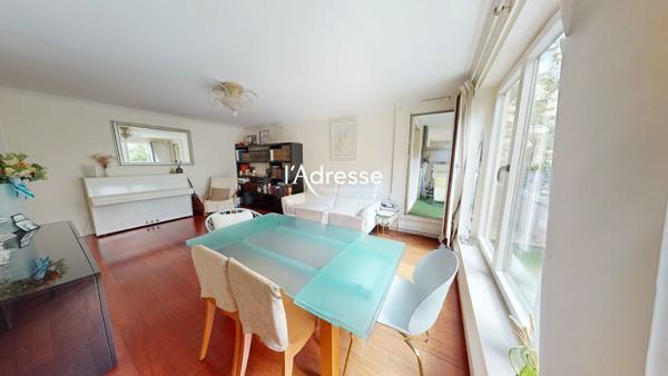 Appartement 4P / 3 chambres - 92.5m² + 16m² de balcons - Métro LIBERTE