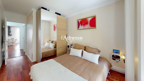 Appartement 4P / 3 chambres - 92.5m² + 16m² de balcons - Métro LIBERTE