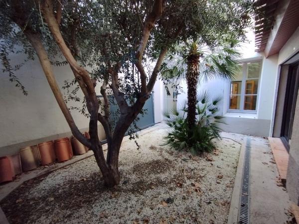 NARBONNE - Local commercial 148m² - A LOUER