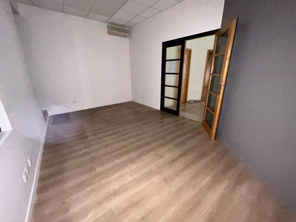 NARBONNE - Local commercial 148m² - A LOUER