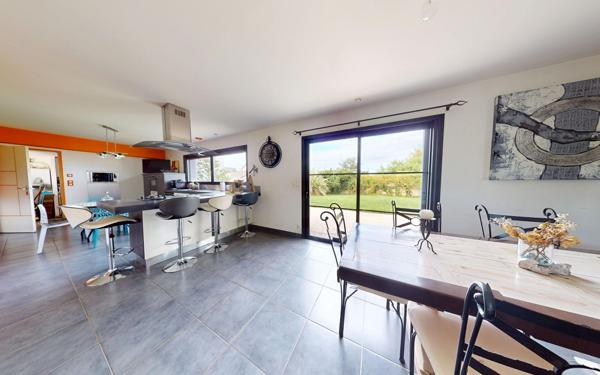 Maison à vendre    5 pièces • 160 m2 Ligné