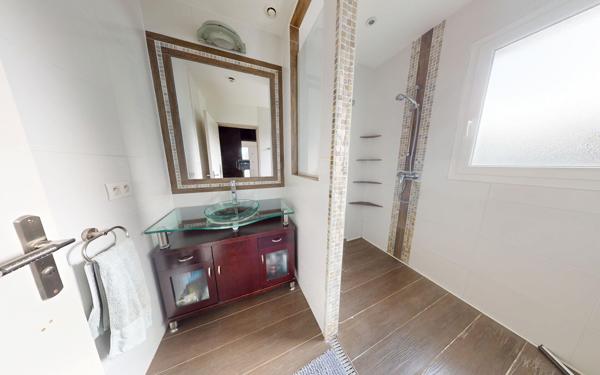 Maison à vendre    5 pièces • 160 m2 Ligné