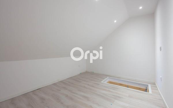 Maison à vendre    3 pièces • 83 m2 Raismes