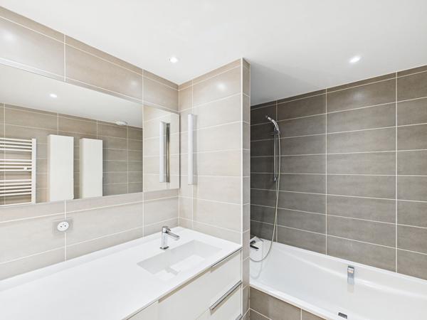 APPARTEMENT ROOFTOP EN DUPLEX T6 AVEC 3 TERRASSES 2 GARAGES 1 CAVE