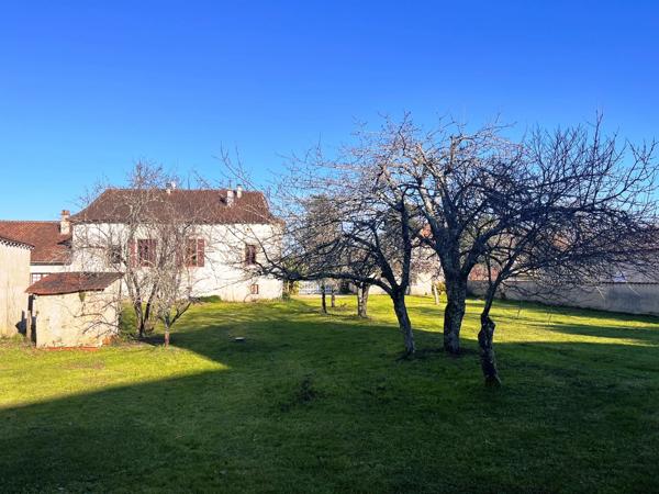 Charmante maison avec pigeonnier