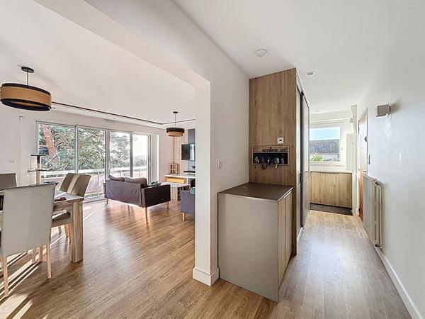 Appartement 3 pièces, balcon, cave, 92 m2 - Hennebont rive droite.