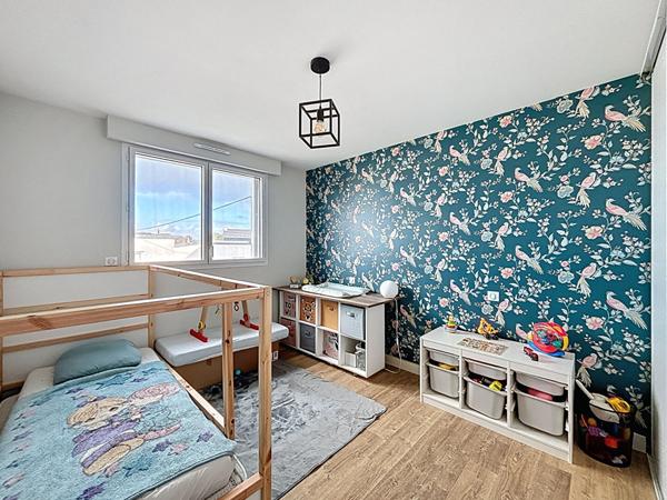 Appartement 3 pièces, balcon, cave, 92 m2 - Hennebont rive droite.